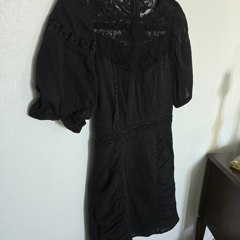 Dress - Picture 7 of 7